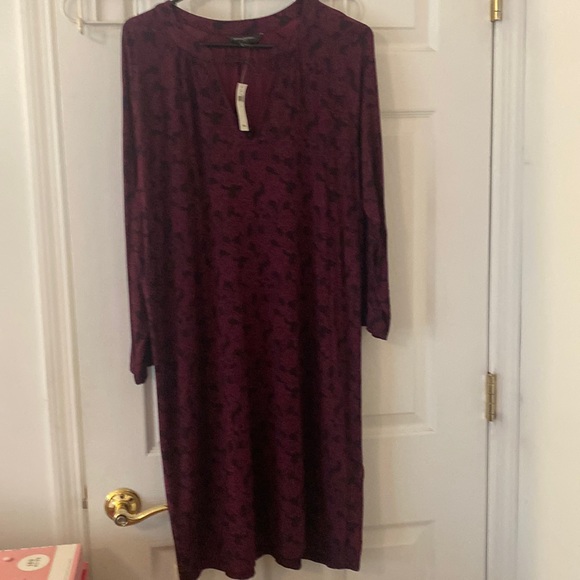 Banana Republic Dresses & Skirts - Banana Republic wine & black dress w keyhole neck & fringe tie L NWT Host Pick